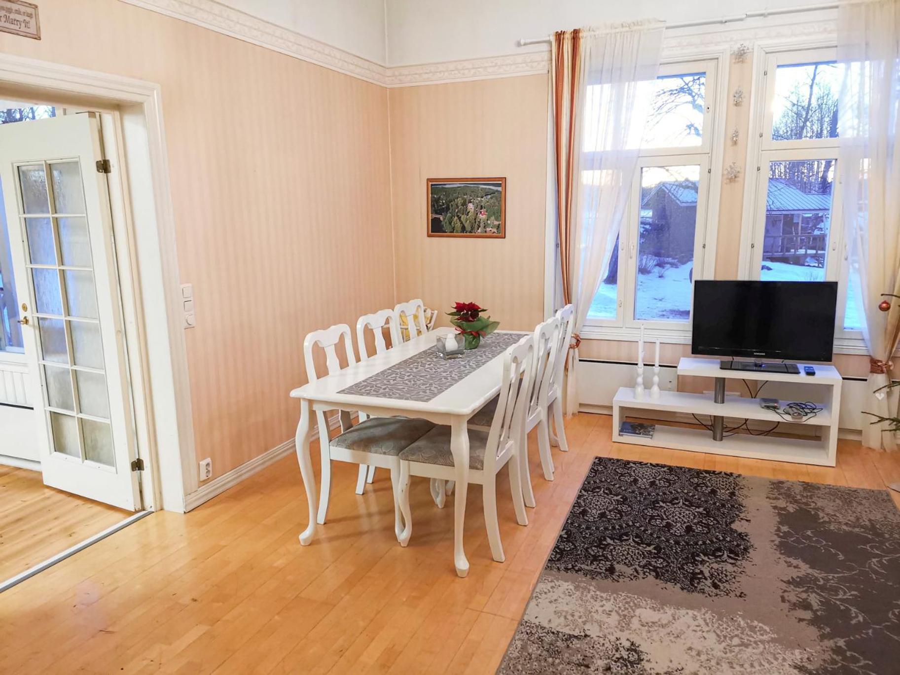 Inhan Kartano Ähtäri Buitenkant foto